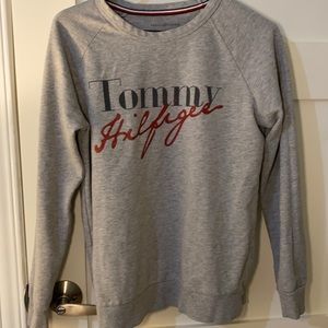 Tommy Hilfiger crew neck size small